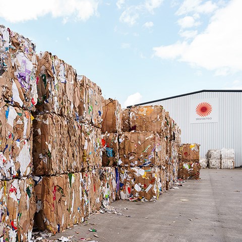 Recykling papieru — Lider recyklingu makulatury